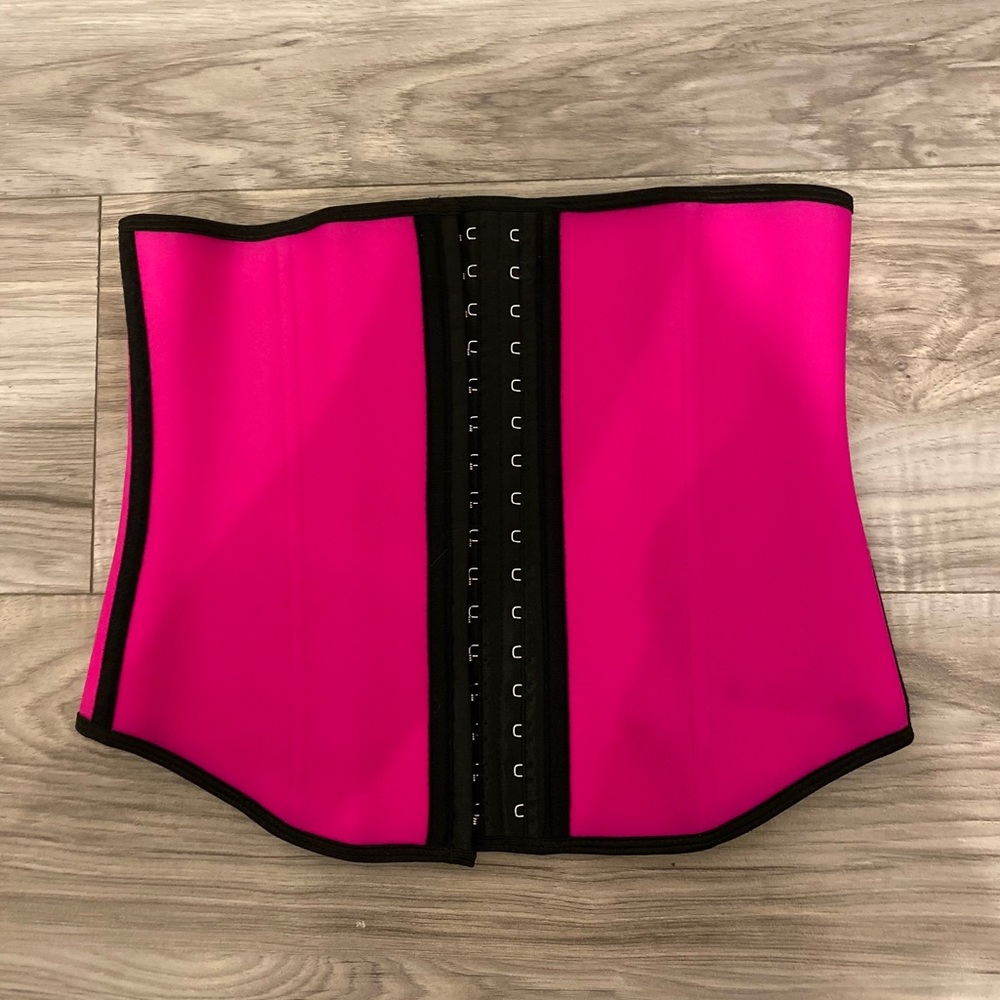 Luxx curves waist trainer